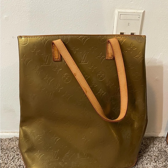 Louis Vuitton bag - Picture 1 of 10
